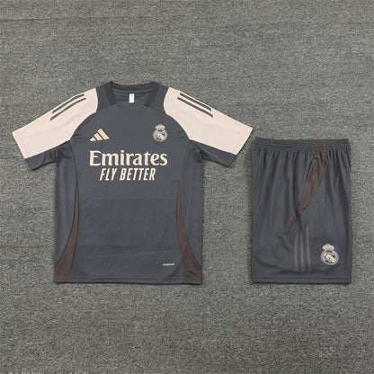 Conjunto entrenamiento Real Madrid