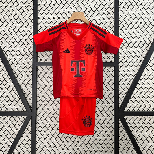 Kit de niño Bayern de Munich 24/25 Local