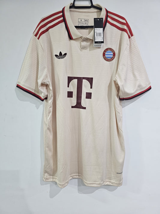 Bayern de Munich 24/25 (Tercera) *en stock*