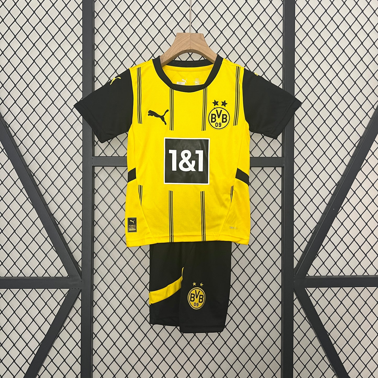 Kit de niño Borussia Dortmund 24/25 Local