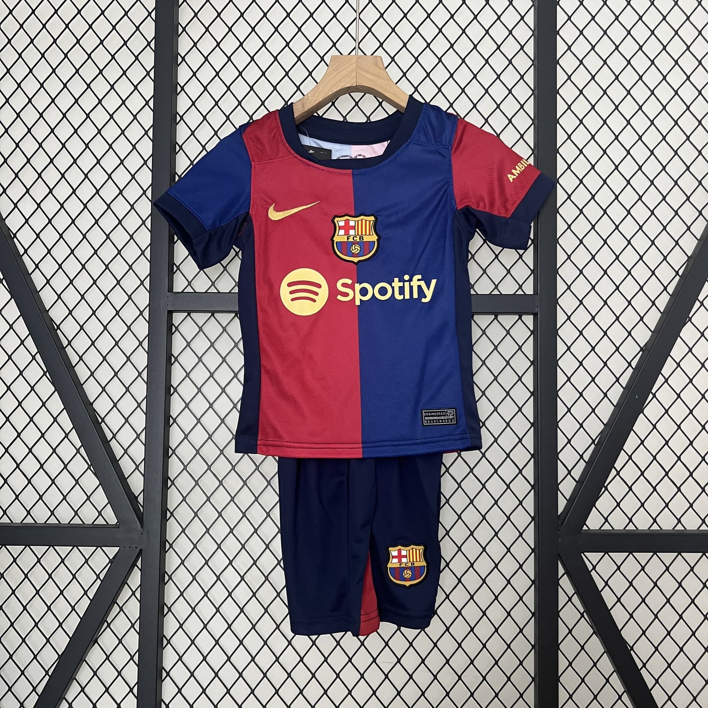 Kit de niño FC Barcelona 24/25 Local